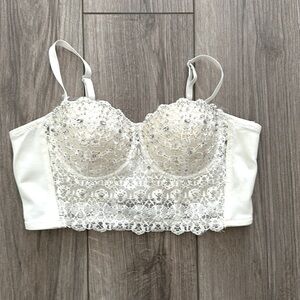 Sexy white bustier top 🤍
